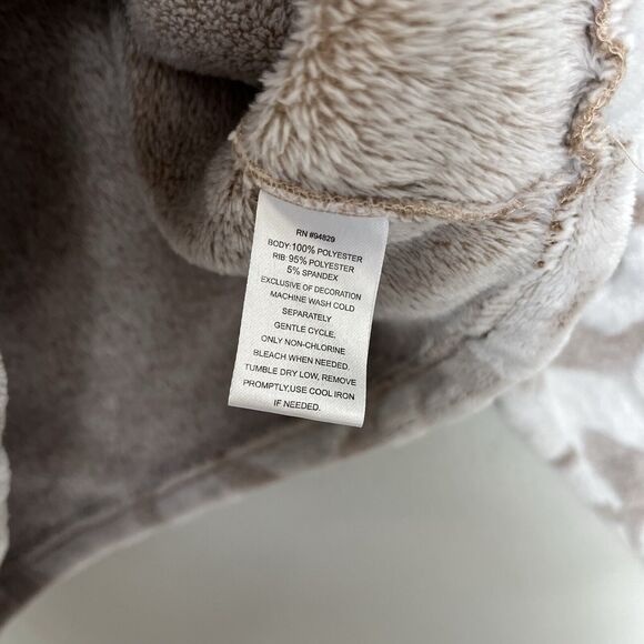 True Craft | Tan Plush Animal Leopard Print Monogram E Cropped Sweater Medium - Picture 6 of 7